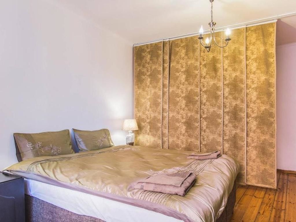 Апартаменты Riga Old City - 4 Bedroom Apartment Рига